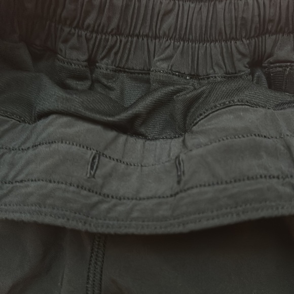 lululemon hotty hot short - Picture 3 of 4